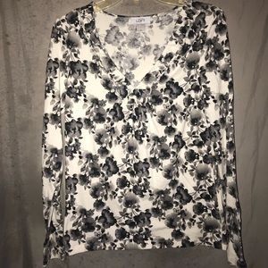 Ann Taylor LOFT Floral Print V-neck Top